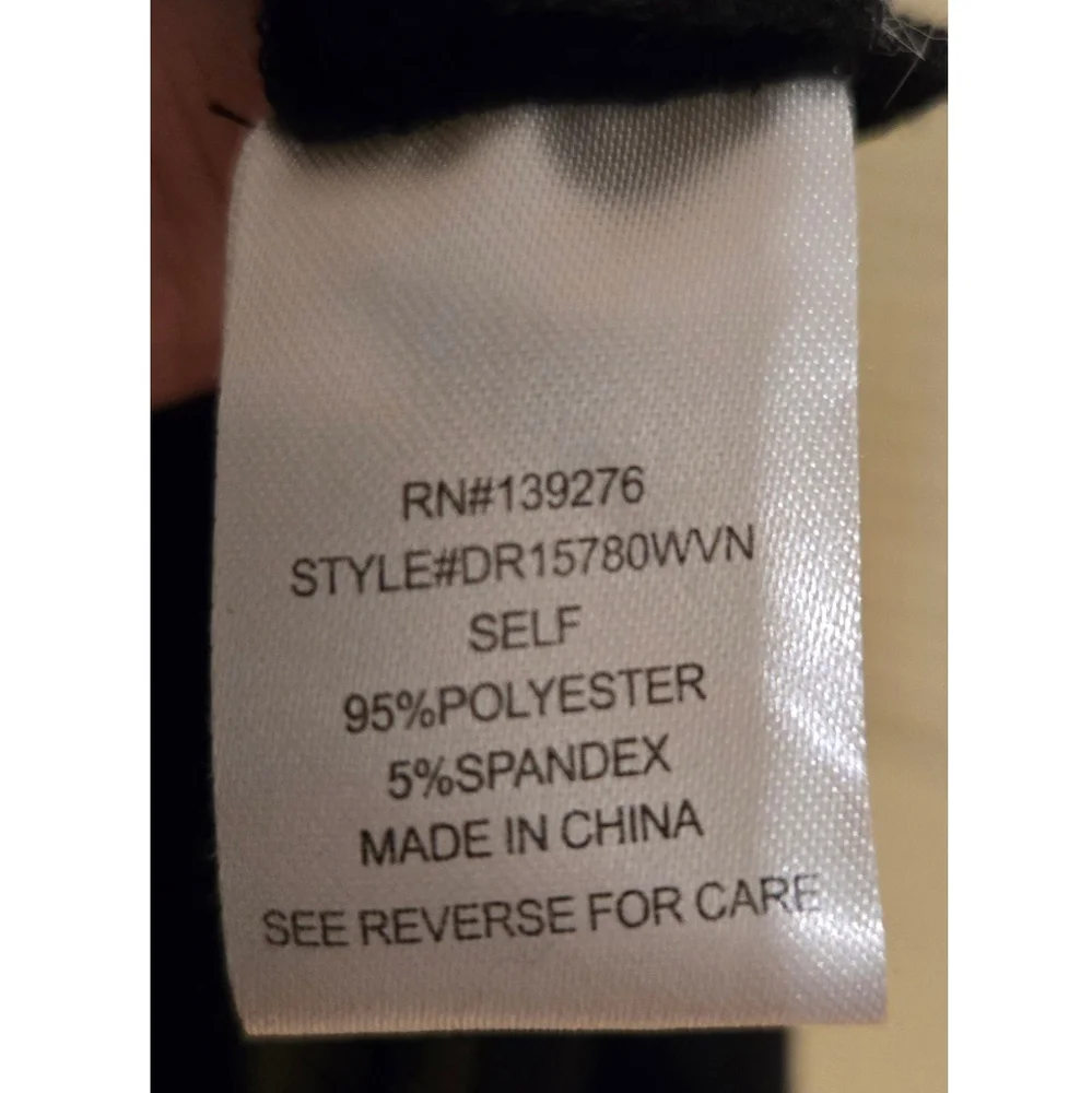 DR2 Sheer Sleeveless Tunic Button Down - Picture 5 of 5